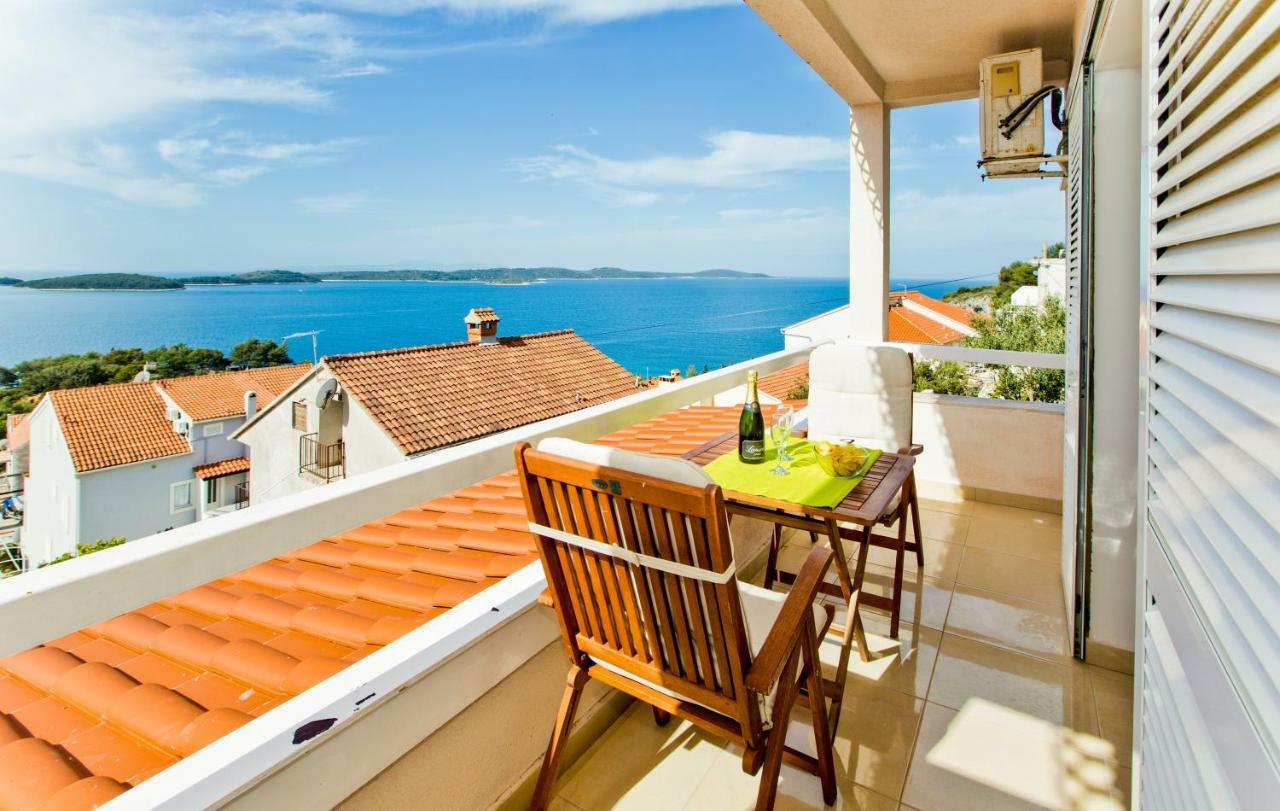 Apartments Tatjana Dominis Hvar Town Luaran gambar