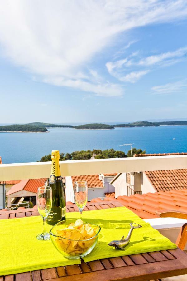 Apartments Tatjana Dominis Hvar Town Luaran gambar