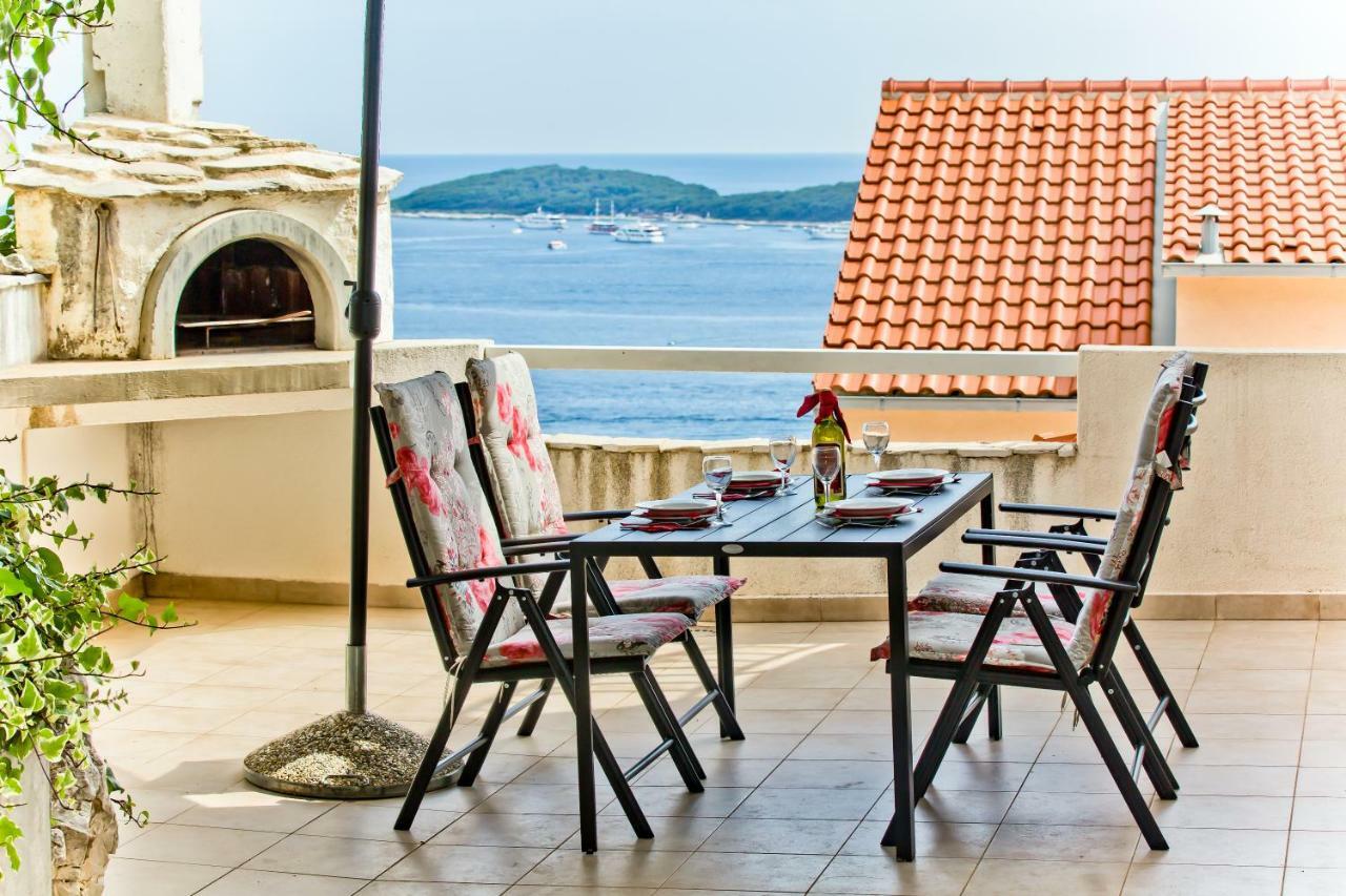 Apartments Tatjana Dominis Hvar Town Luaran gambar