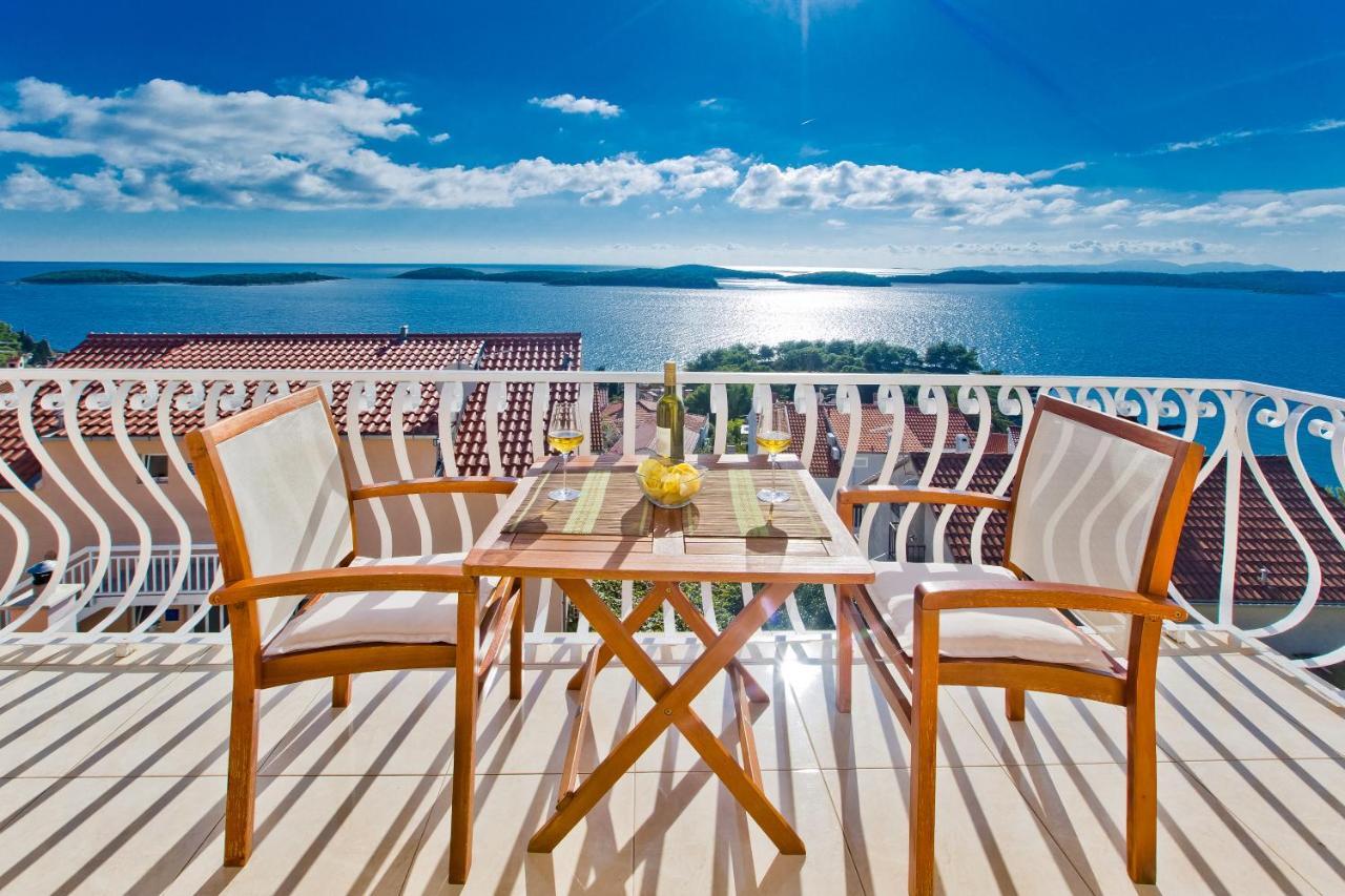 Apartments Tatjana Dominis Hvar Town Luaran gambar