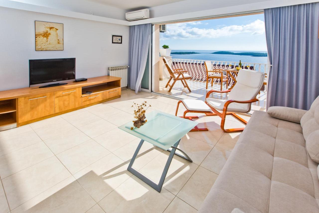 Apartments Tatjana Dominis Hvar Town Luaran gambar